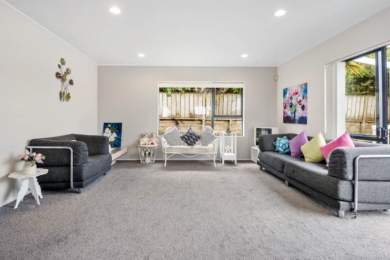 1/13 Witheford Drive, Bayview, Auckland - Carousel 1