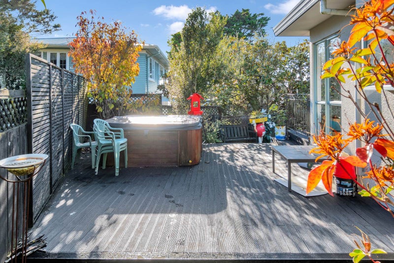 2/160 Cliff View Drive, Green Bay, Auckland - Carousel 26