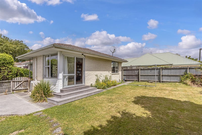 2/27 Gardiners Road, Bishopdale, Christchurch - Carousel 1