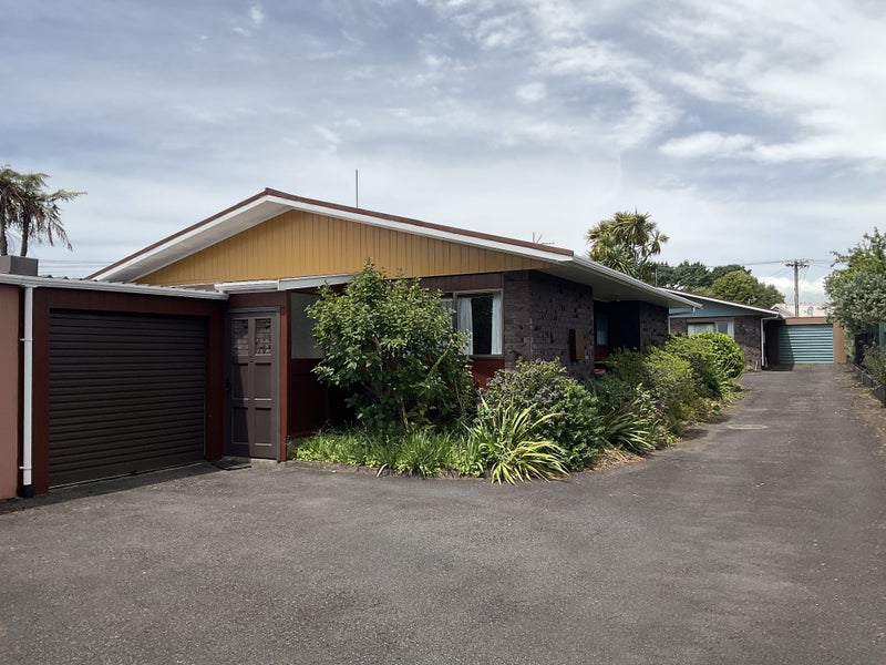 2/145 Tukapa Street, Westown, New Plymouth - Carousel 1