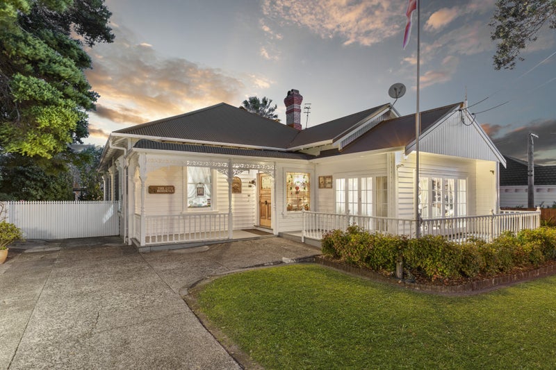 1A Oriental Terrace, Oriental Bay, Wellington - Carousel 1