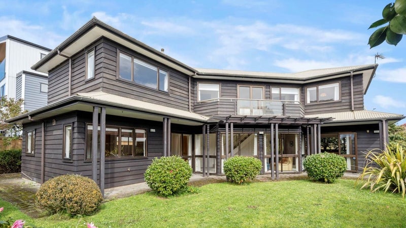 12 Dunkerron Avenue, Epsom, Auckland - Carousel 1