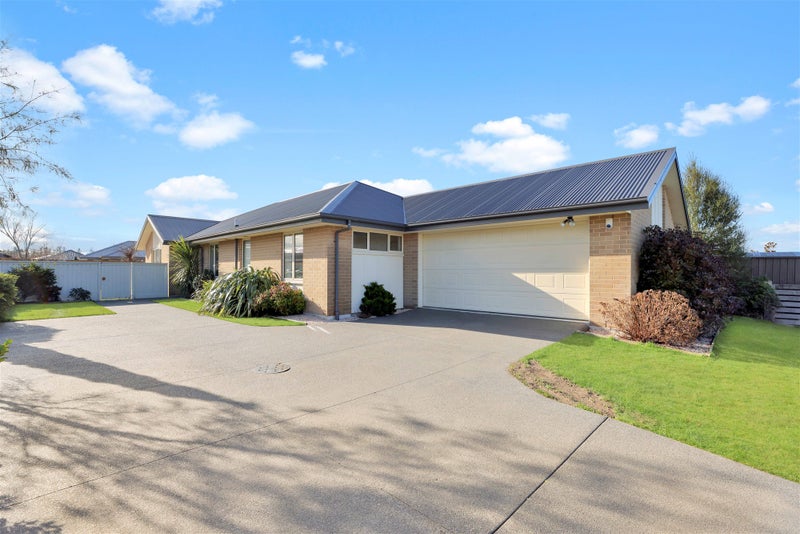 2 Goldrich Grove, Netherby, Ashburton - Carousel 1