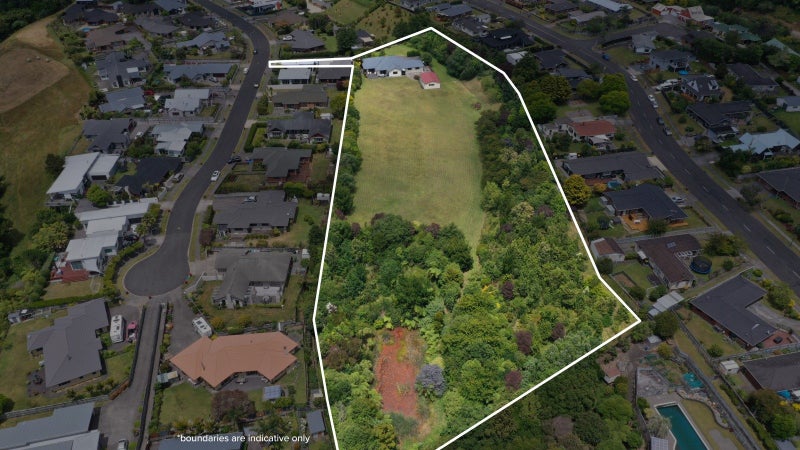 11A Montrose Place, Highlands Park, New Plymouth - Carousel 1