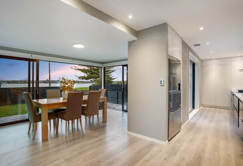 173 Riverside Avenue, Point England, Auckland - Carousel 2