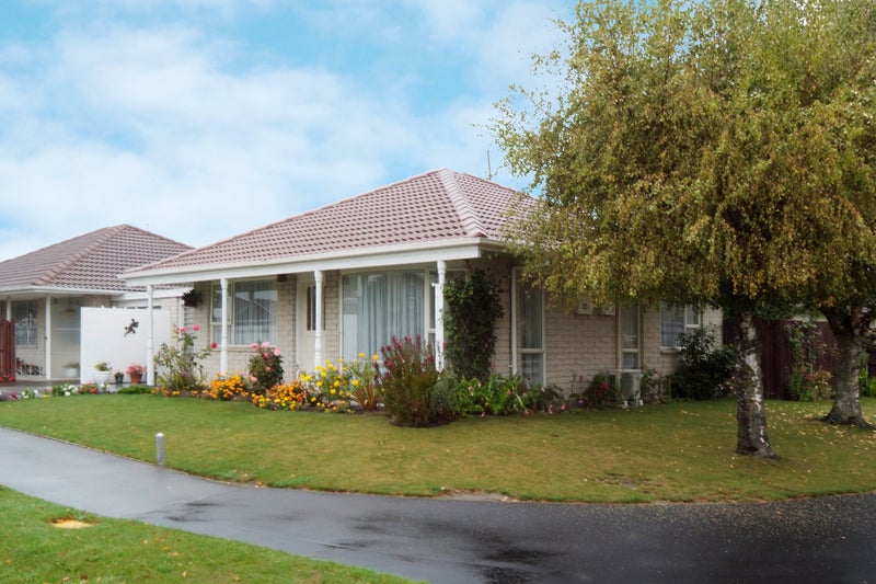 2/22 Salford Avenue, Redwood, Christchurch - Carousel 2