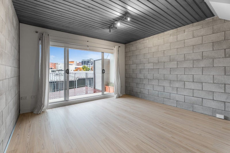 33K Charlotte Street, Eden Terrace, Auckland - Carousel 1