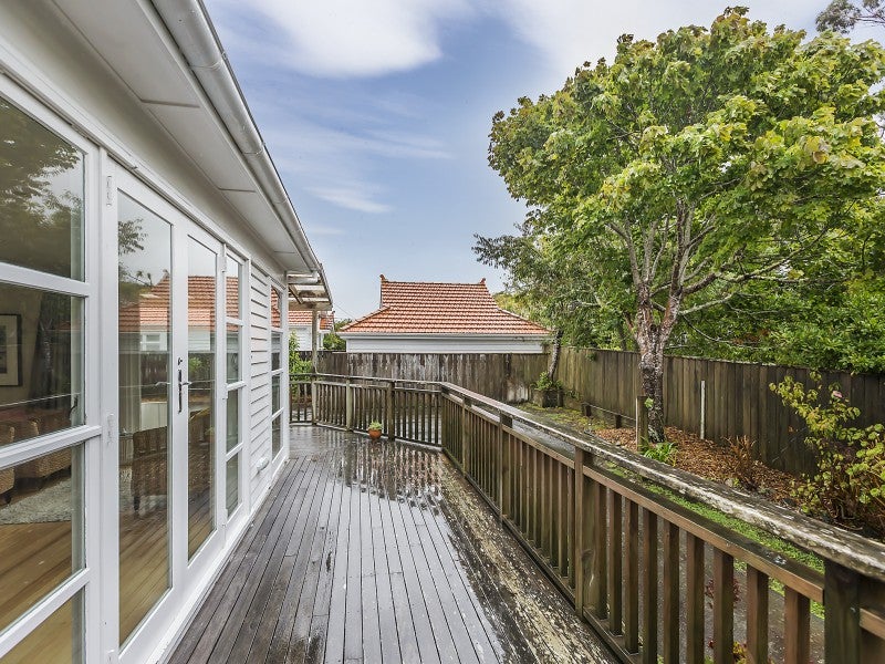 11 Homewood Avenue, Karori, Wellington - Carousel 21