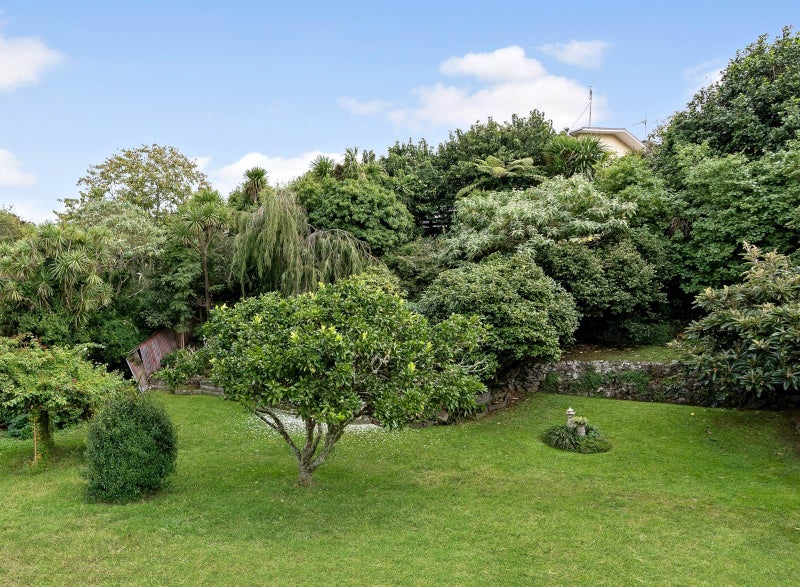 18 Te Anau Place, Pakuranga Heights, Auckland - Carousel 2