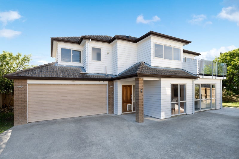 7 Merlot Way, Te Atatu South, Auckland - Carousel 2