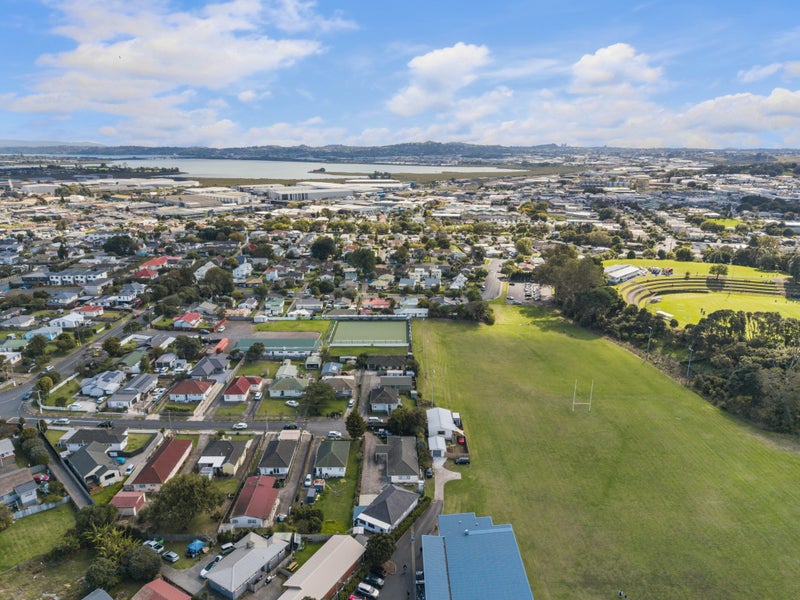 6 Kuranui Place, Otahuhu, Auckland - Carousel 40