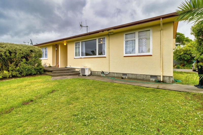 347 Kennedy Road, Pirimai, Napier - Carousel 1