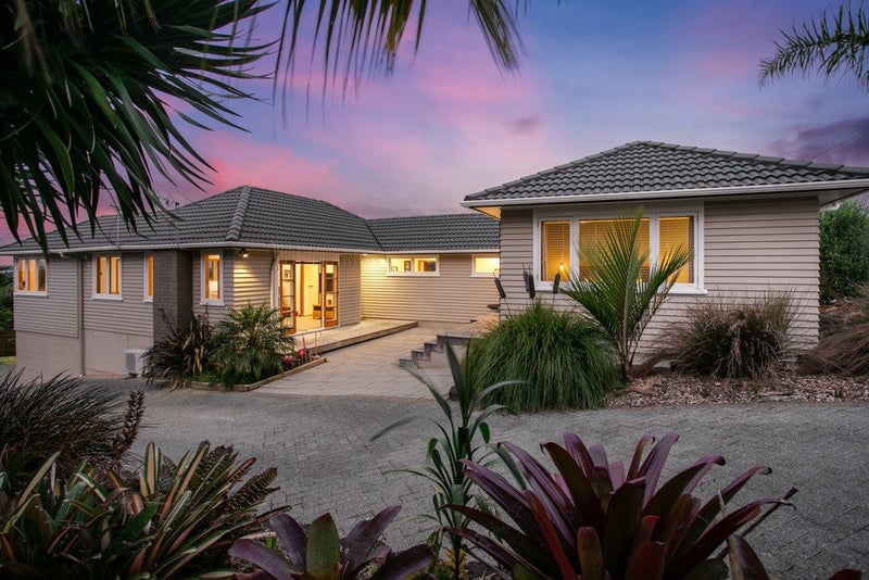 2 Hepper Street, New Lynn, Auckland - Carousel 1