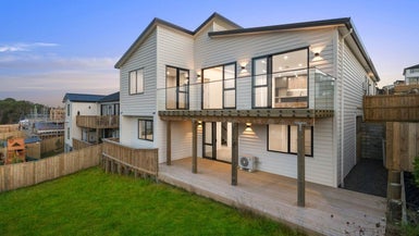 10 Kauri Gum Rise, Swanson, Auckland - Carousel 1