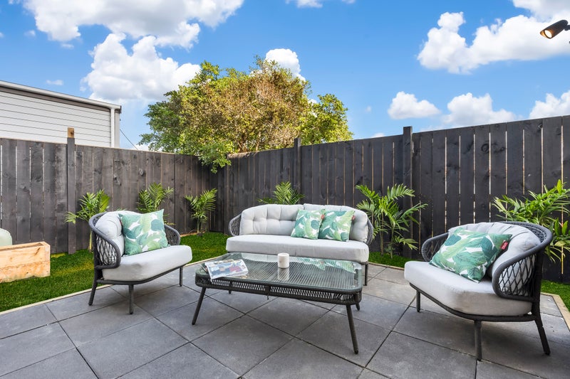33D Fitzherbert Avenue, West Harbour, Auckland - Carousel 2