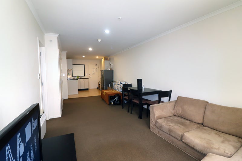418/176 Broadway, Newmarket, Auckland - Carousel 2