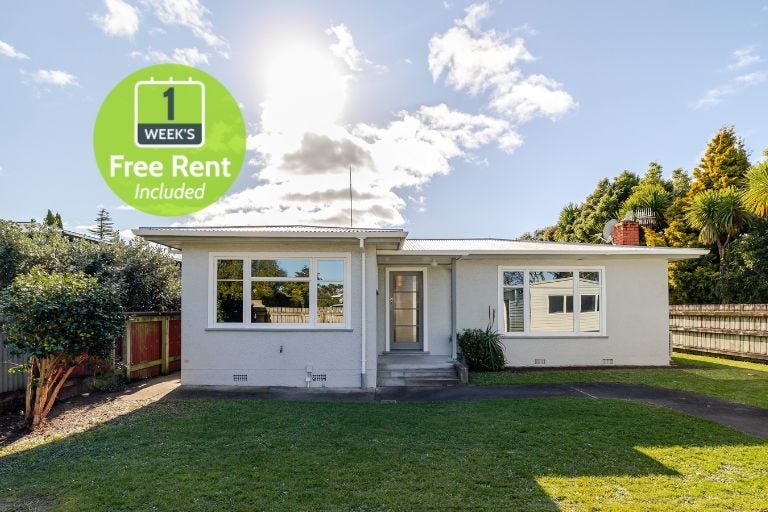 75 Pahiatua Street, Hokowhitu, Palmerston North - Carousel 1
