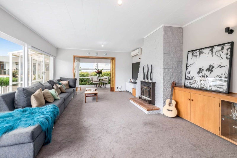 111 Litten Road, Cockle Bay, Auckland - Carousel 2