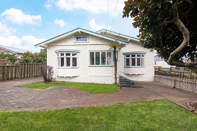 1A Jasper Avenue, Mount Roskill, Auckland - Carousel 1