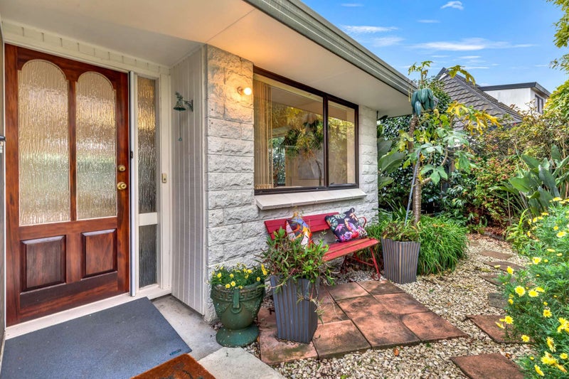 3 Caroline Crescent, Highbury, Palmerston North - Carousel 1