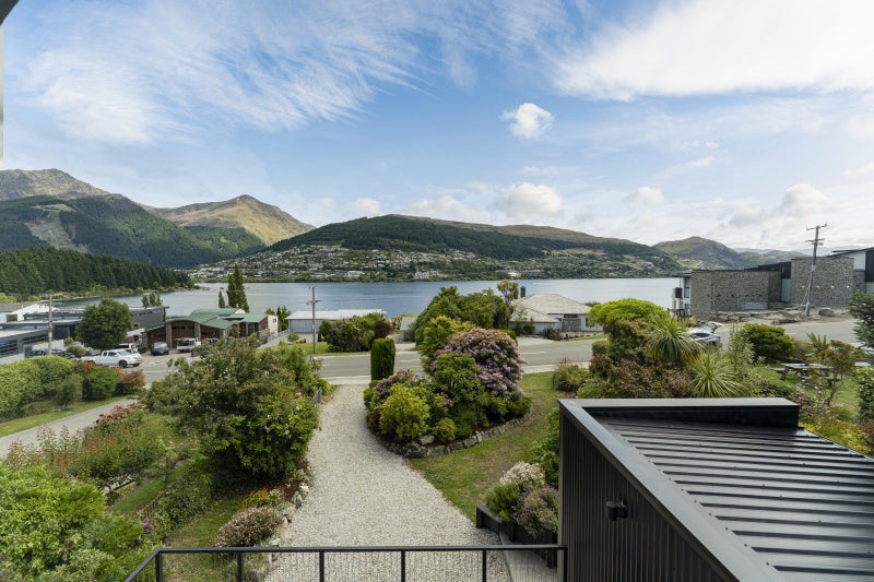 696 Peninsula Road, Kelvin Heights, Queenstown - Carousel 20