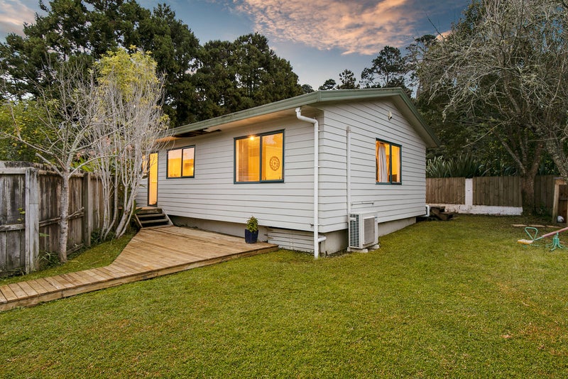 44B Woodside Road, Massey, Auckland - Carousel 2