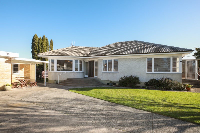 63 Galloway Street, Hamilton East, Hamilton - Carousel 1