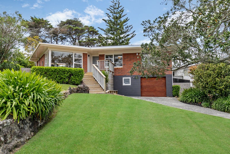 36 Sunnyhaven Avenue, Beach Haven, Auckland - Carousel 1