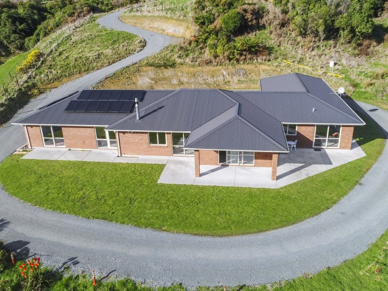 103 Stratton Street, Normandale, Lower Hutt - Carousel 2