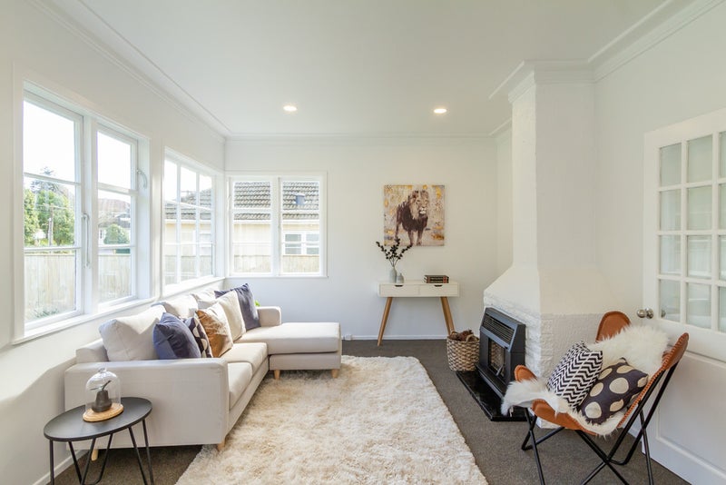 98 Judd Crescent, Naenae, Lower Hutt - Carousel 2