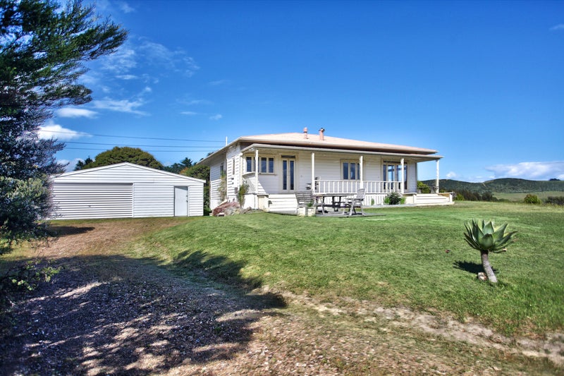 52 Onetangi Road, Onetangi, Waiheke Island - Carousel 2