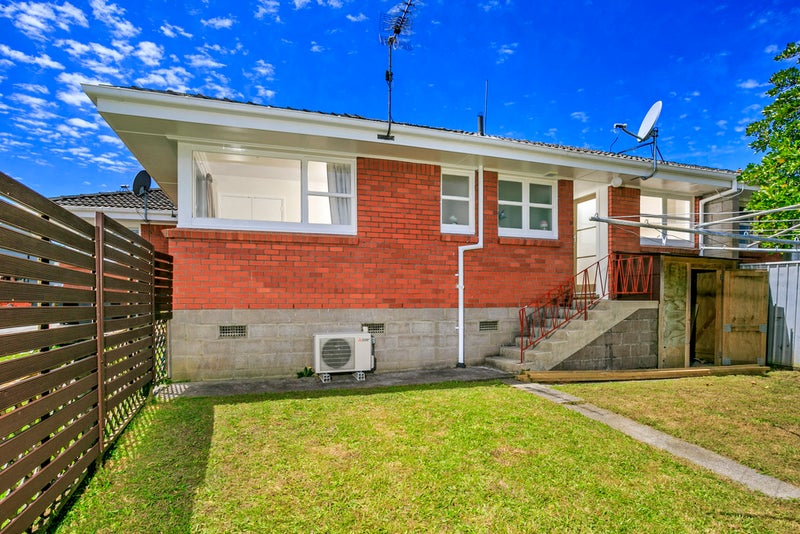 346/44 Stanaway Street, Hillcrest, Auckland - Carousel 1
