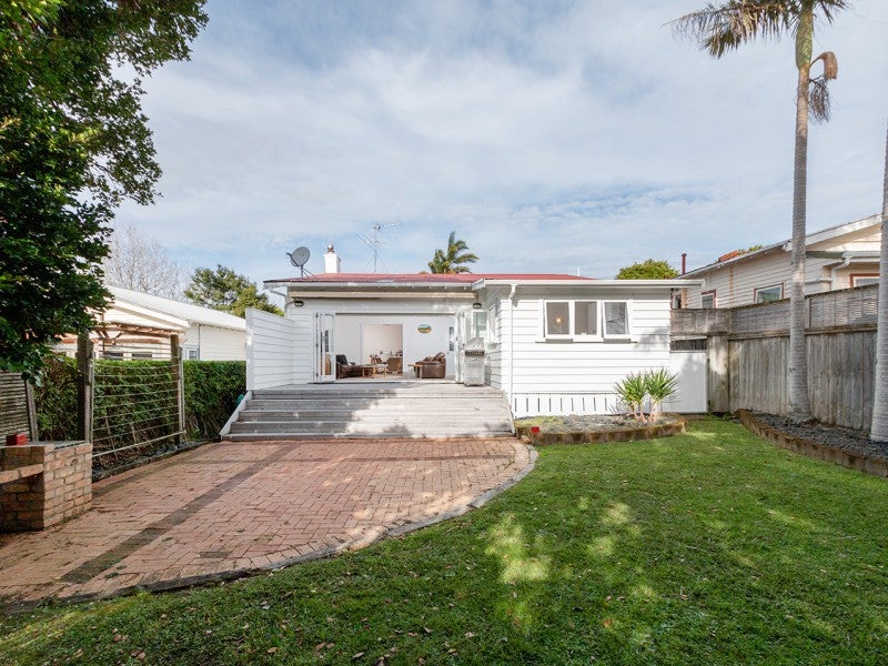 32 Cumberland Avenue, Westmere, Auckland - Carousel 2