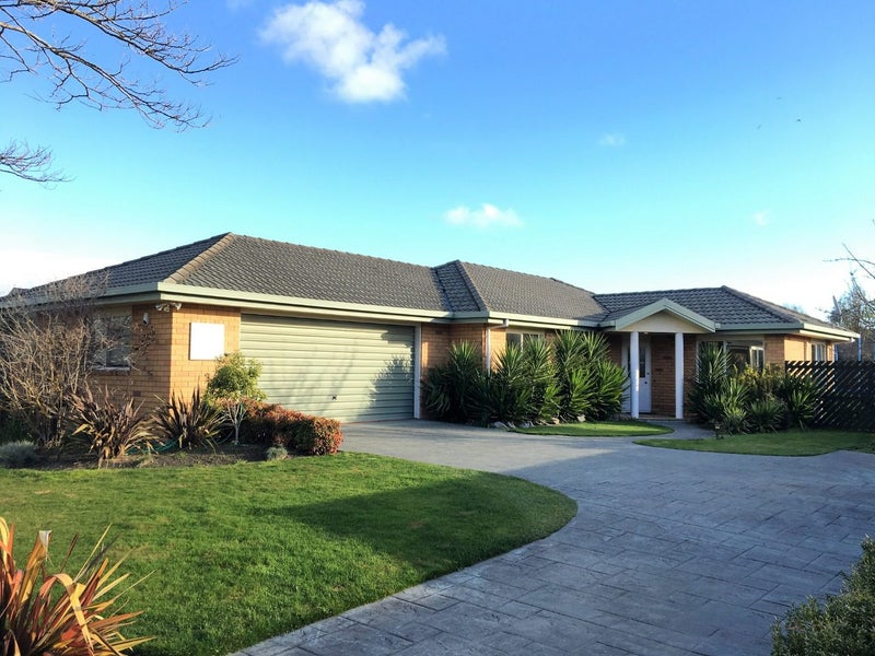 4 Ronald George Place, Parklands, Christchurch - Carousel 2