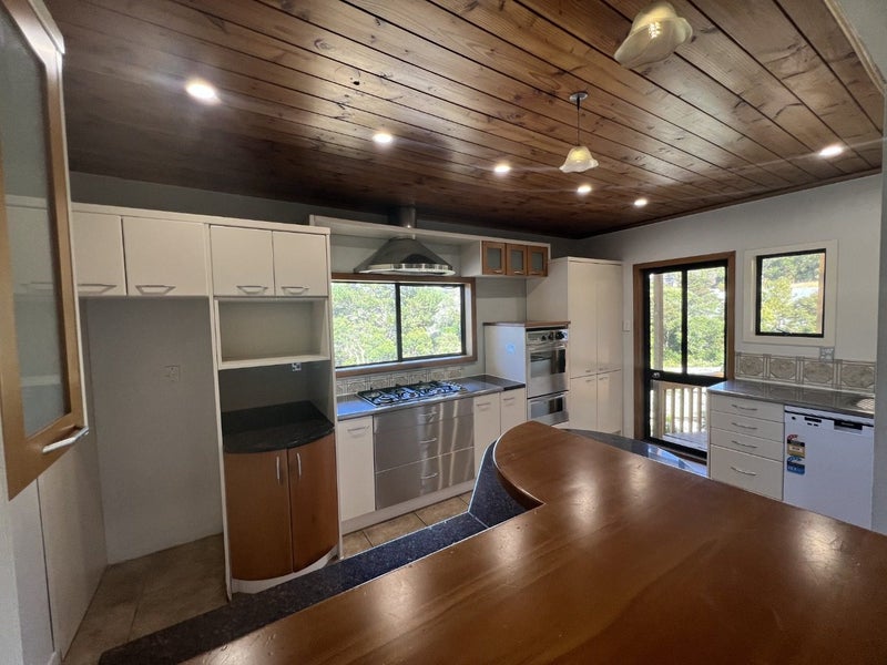 1143 Whangaparaoa Road, Tindalls Beach, Whangaparaoa - Carousel 2