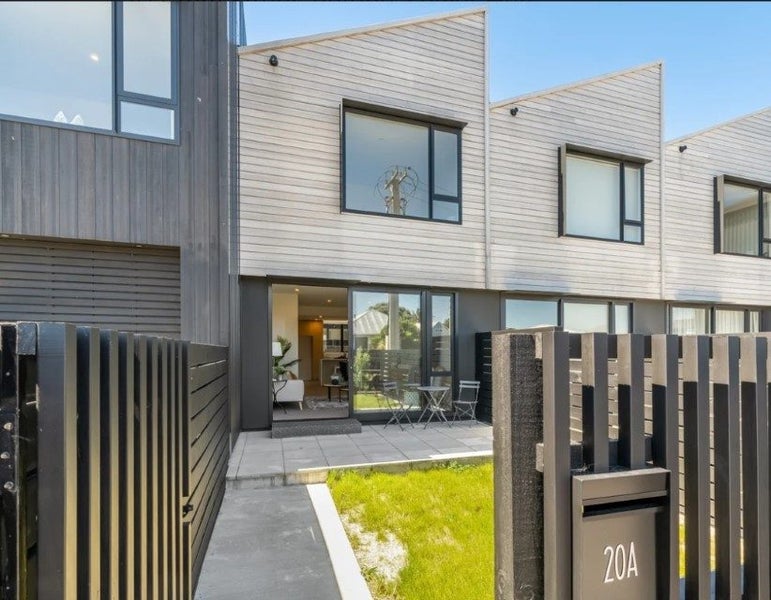 20A Tory Street, Petone, Lower Hutt - Carousel 2