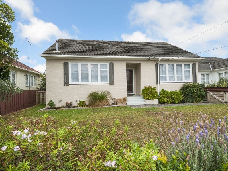 1/98 Reynolds Street, Taita, Lower Hutt - Carousel 1
