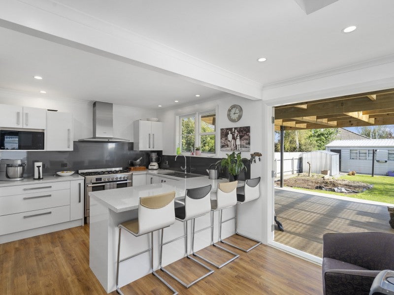 20 Cardiff Street, Awapuni, Palmerston North - Carousel 2