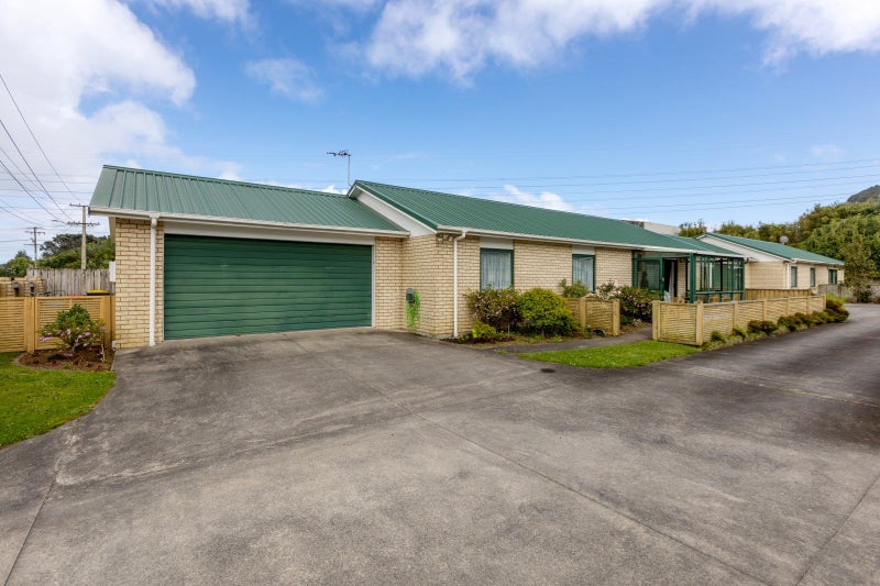 3A Simons Street, Moturoa, New Plymouth - Carousel 2