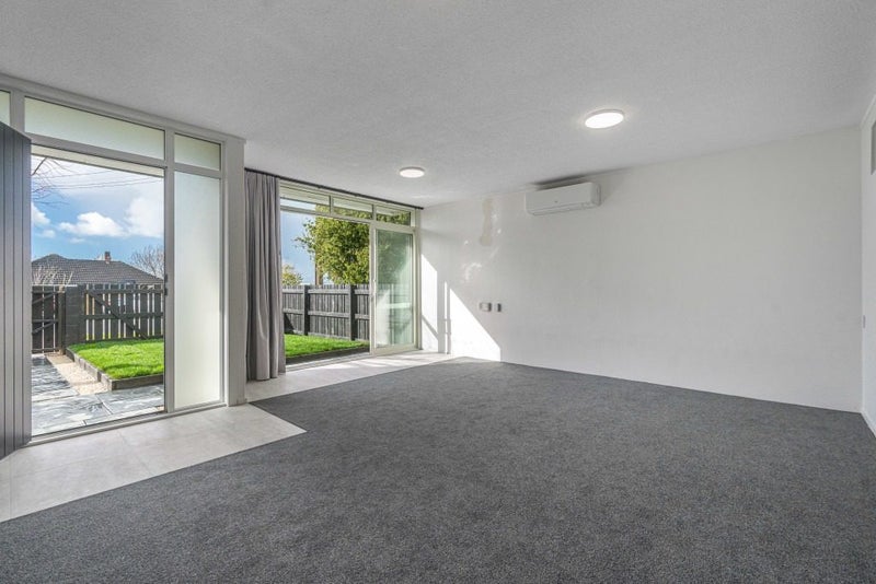 1/86 Sylvan Avenue, Northcote, Auckland - Carousel 2