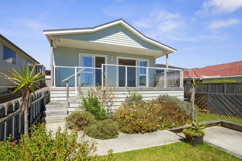 6A Beach Road, Titahi Bay, Porirua - Carousel 1