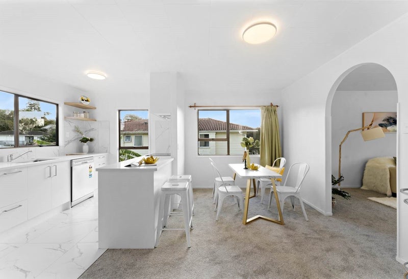 34 Farwood Drive, Henderson, Auckland - Carousel 2