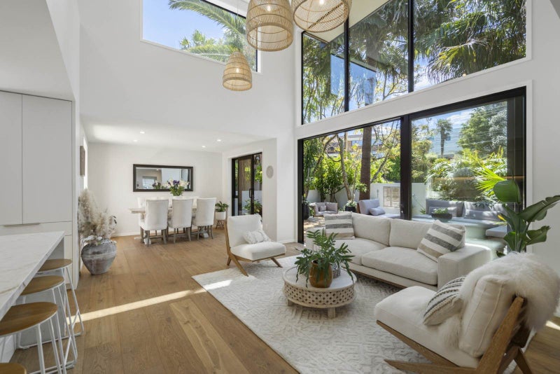 2/236 Beach Road, Campbells Bay, Auckland - Carousel 1