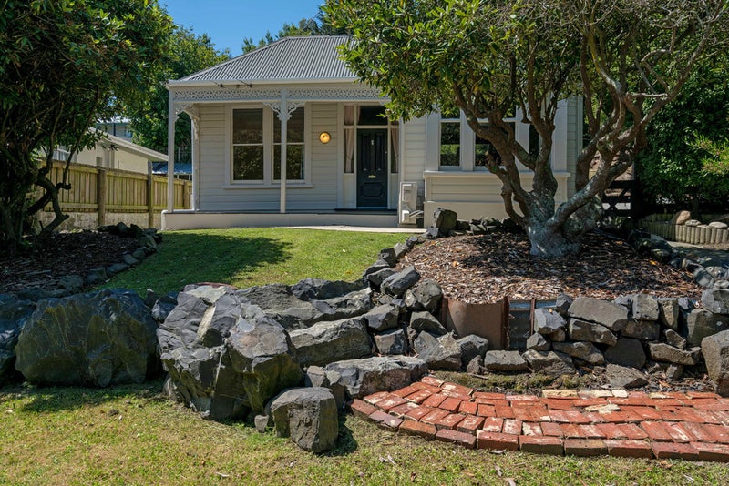 4 Prosser Street, Green Island, Dunedin - Carousel 1