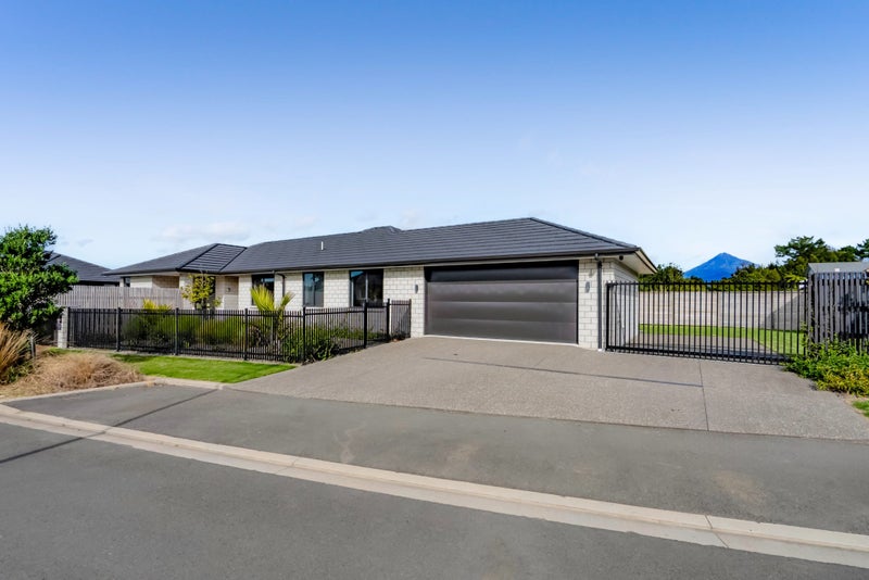 22 Atutahi Street, Hurdon, New Plymouth - Carousel 1