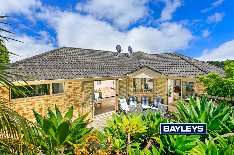 25 Henry Partington Place, Greenhithe, Auckland - Carousel 2