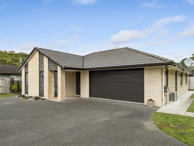 294 Lakes Boulevard, Pyes Pa, Tauranga - Carousel 2