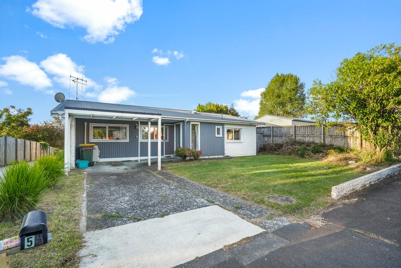 5 Stewart Place, Melville, Hamilton - Carousel 2