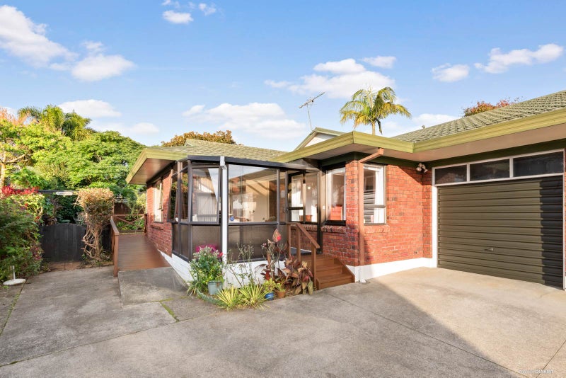 2/168 Prince Regent Drive, Farm Cove, Auckland - Carousel 1