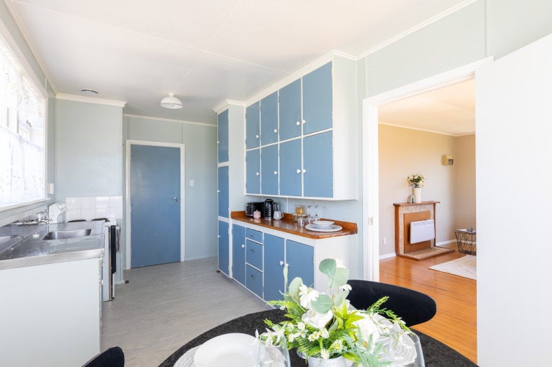 11 Bedford Street, Fitzroy, New Plymouth - Carousel 2